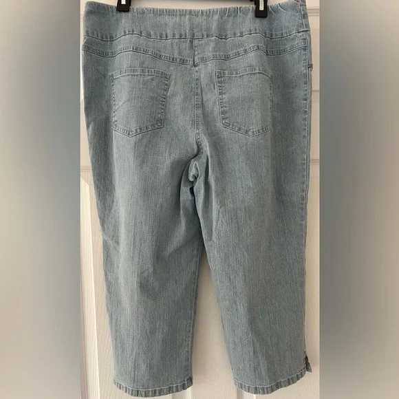 Ruby Rd. Capri Jeans - Picture 4 of 8